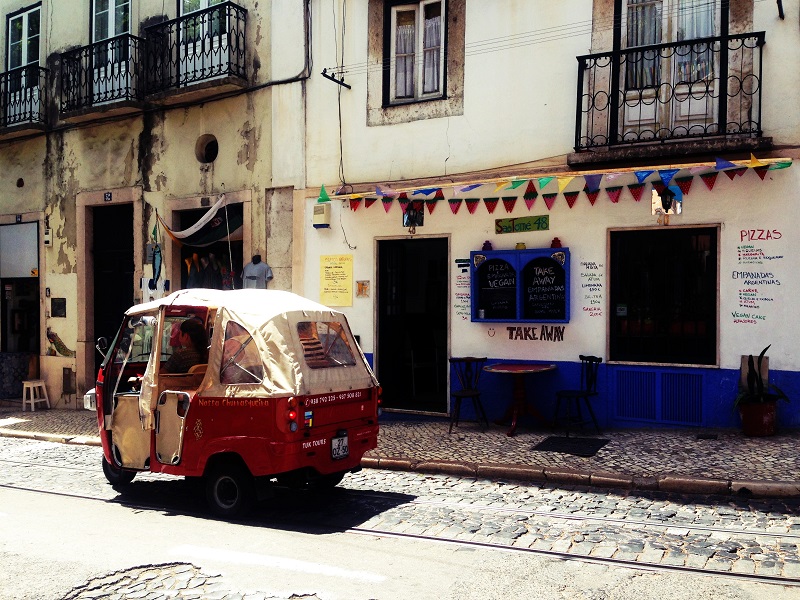 Straßenszene Lissabon