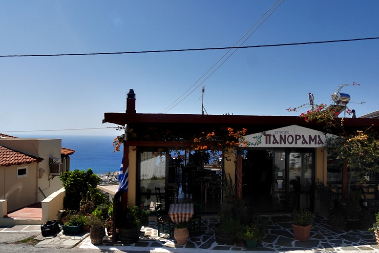 Wandern auf Kreta: Taverne in Mirthios