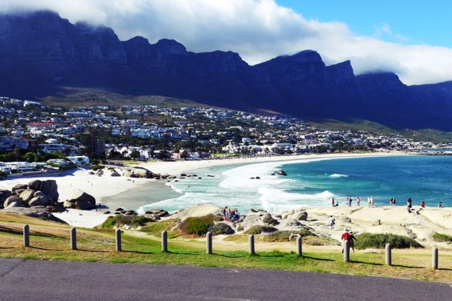 Camps Bay kann man in Südafrika erleben