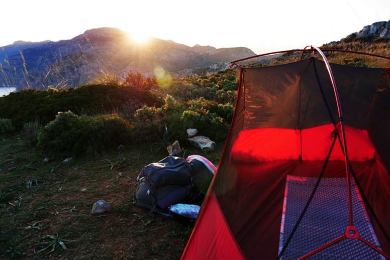 Zelten auf dem GR221 Mallorca bei Sonnenaufgang