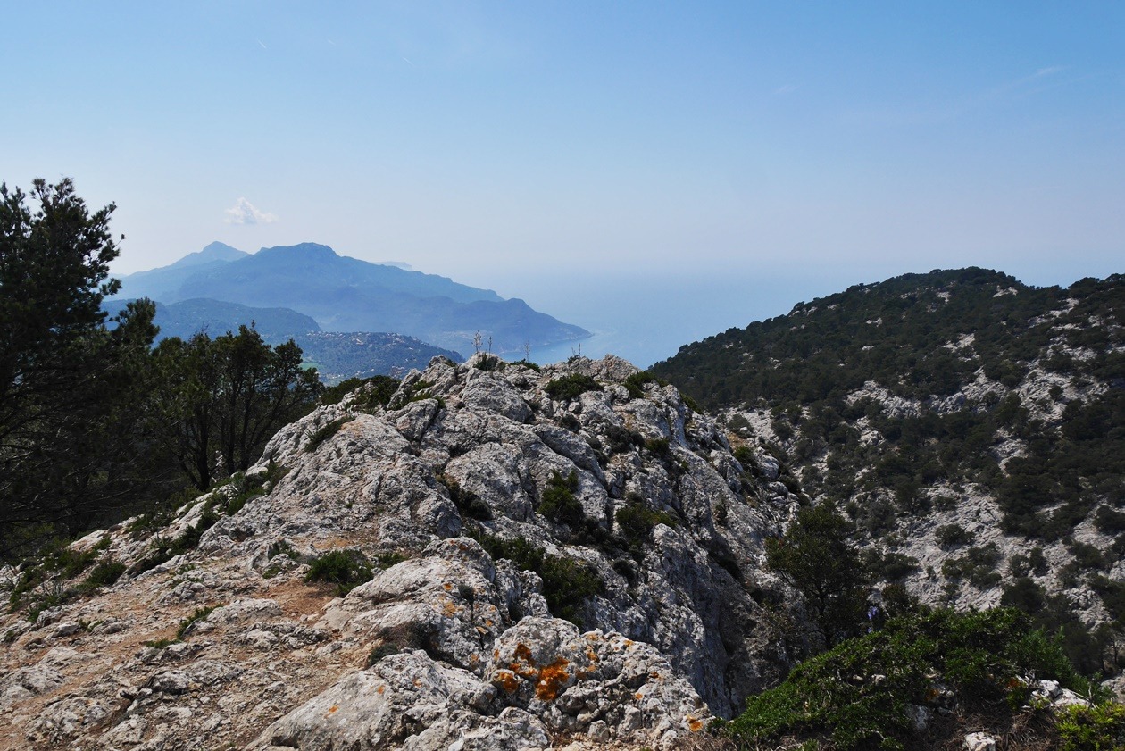 Aussicht über die Küste von Mallorca auf dem Reitweg auf der 4.Etappe des GR221