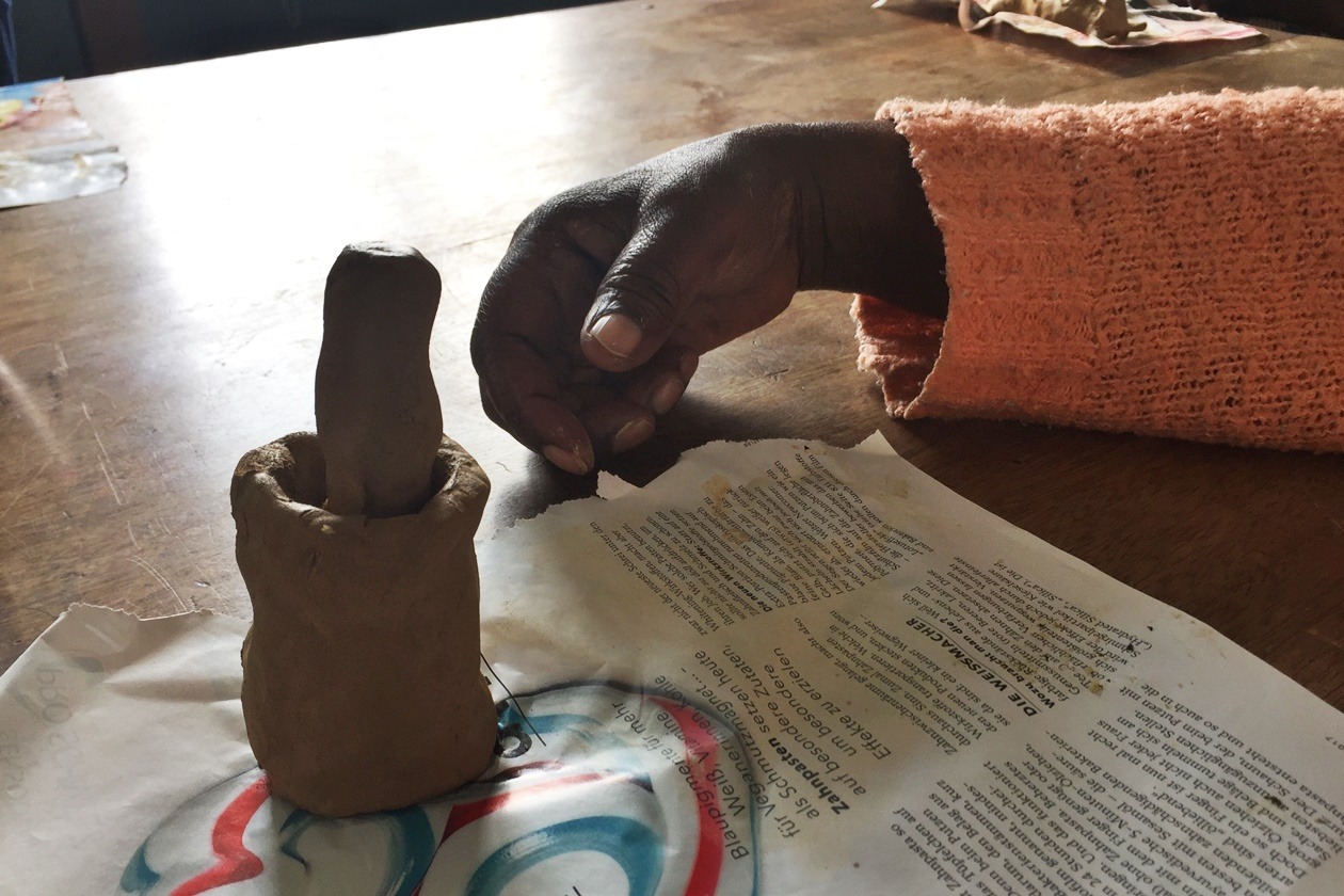 Mörser um Mehl zu machen, hergestellt aus Lehm in meiner dritten Praktikumswoche in Kapstadt