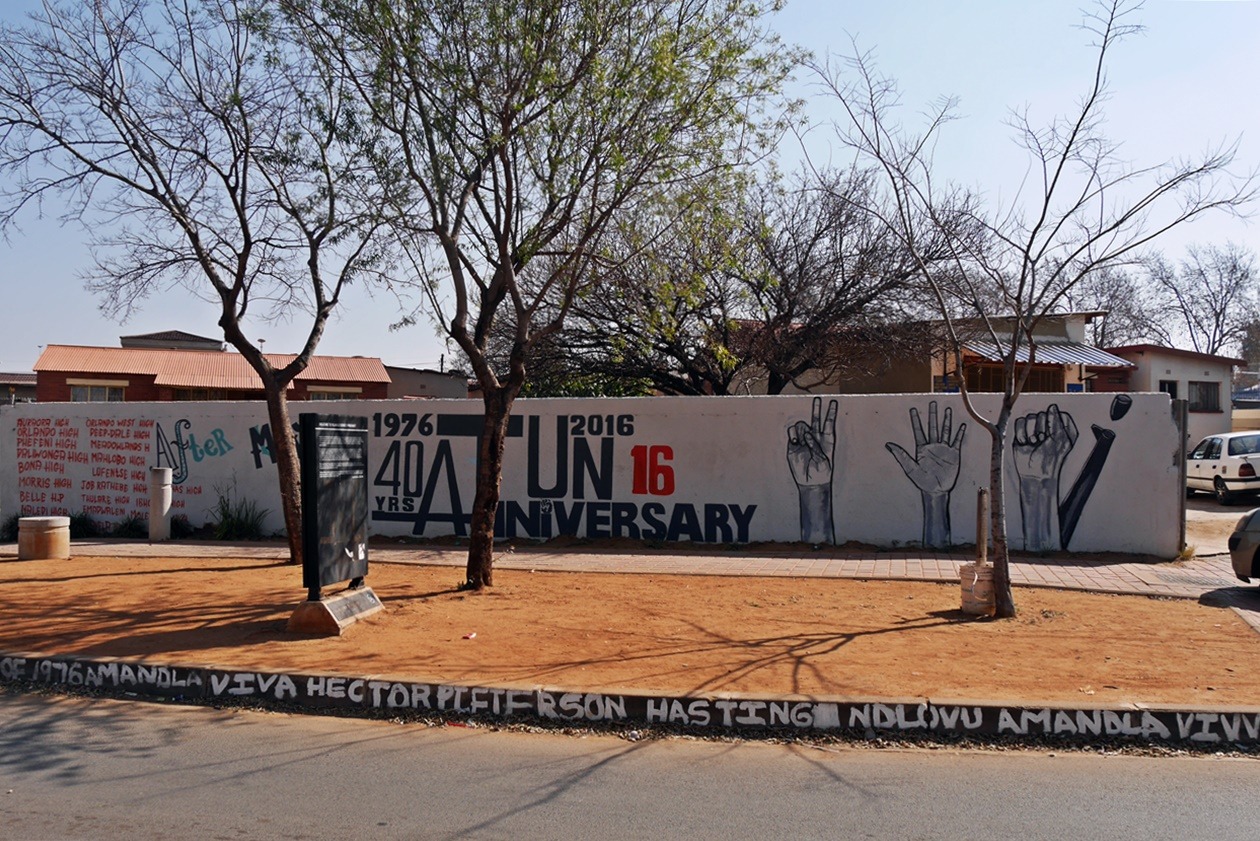 Wand zum Gedenken an die zahlreichen Proteste in Soweto, aufgenommen auf einer Fahrradtour mit Lebo´s Backpackers