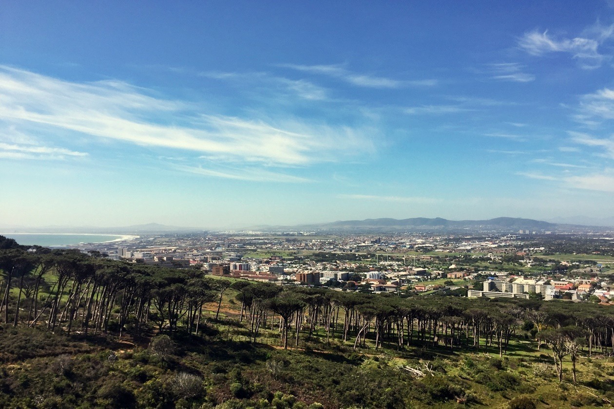 Ausblick vom Rhodes Memorial auf Kapstadt und die Cape Flats
