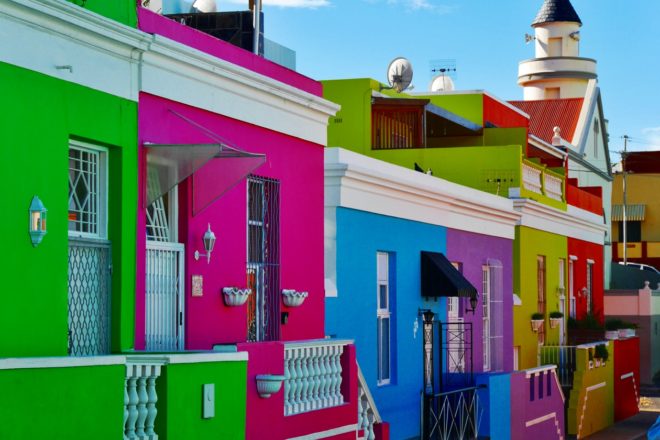 Bunte Häuserzeilen im Bo-Kaap in Kapstadt
