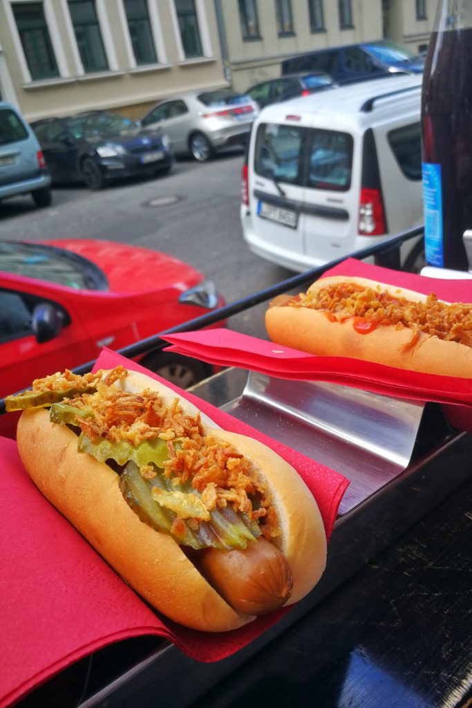 Vegan Hot Dogs bei Zu Spät in Reudnitz
