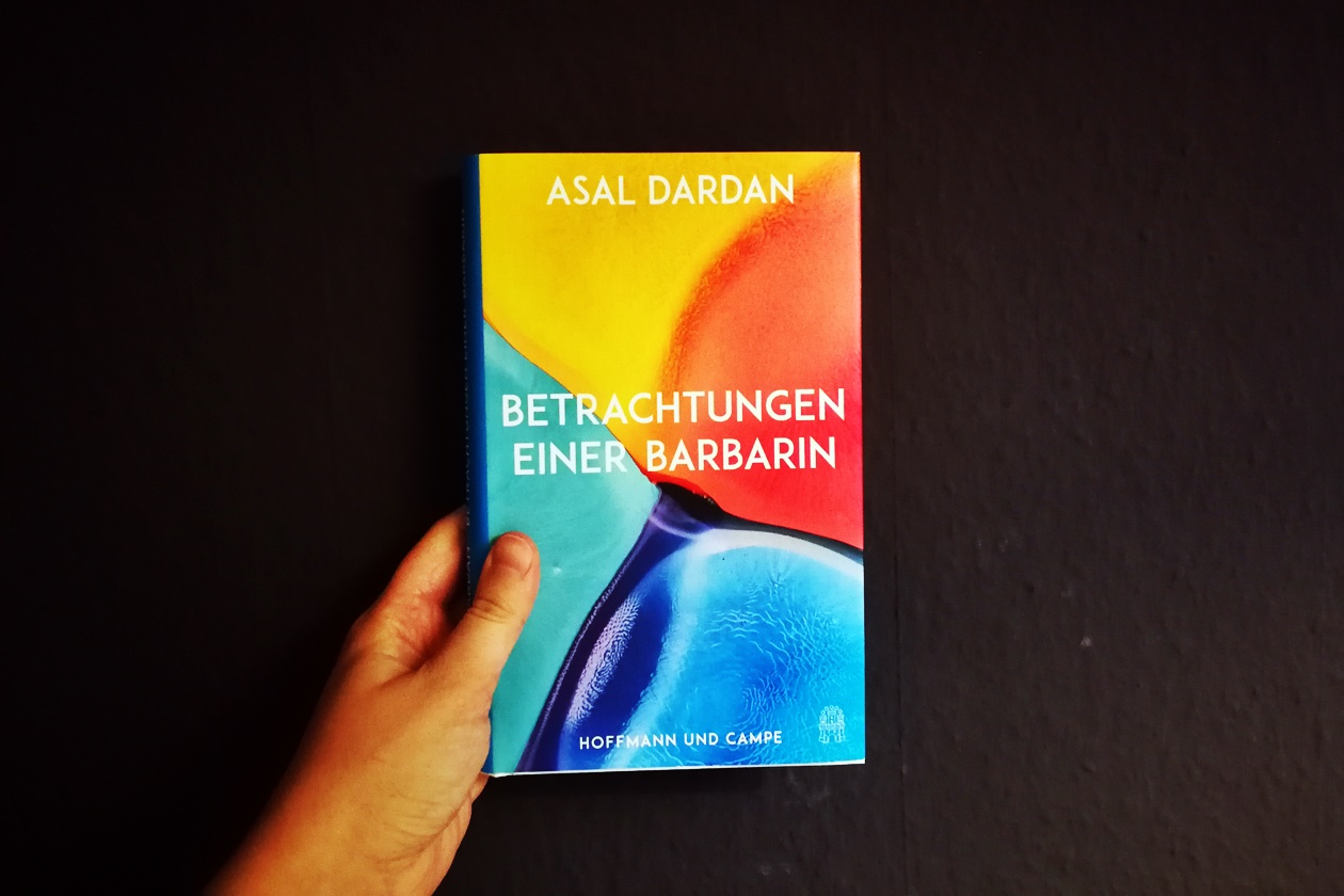 Cover des Buches Betrachtungen einer Barbarin von Asal Dardan