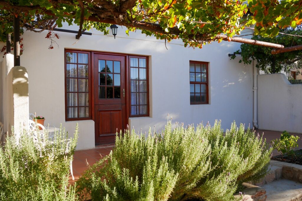 Terrasse der Zimmer im Manor House des Naries Namakwa Retreat im Namaqualand bei Springbok.