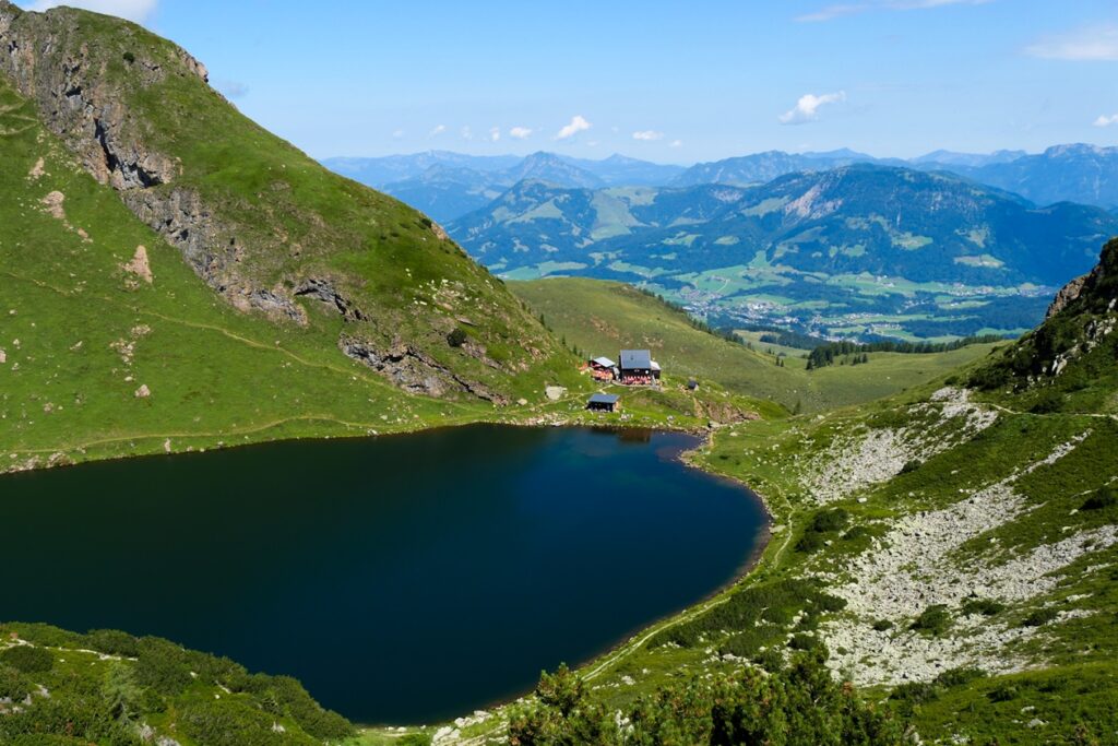 Blick auf den Wildseeloder und die Alm