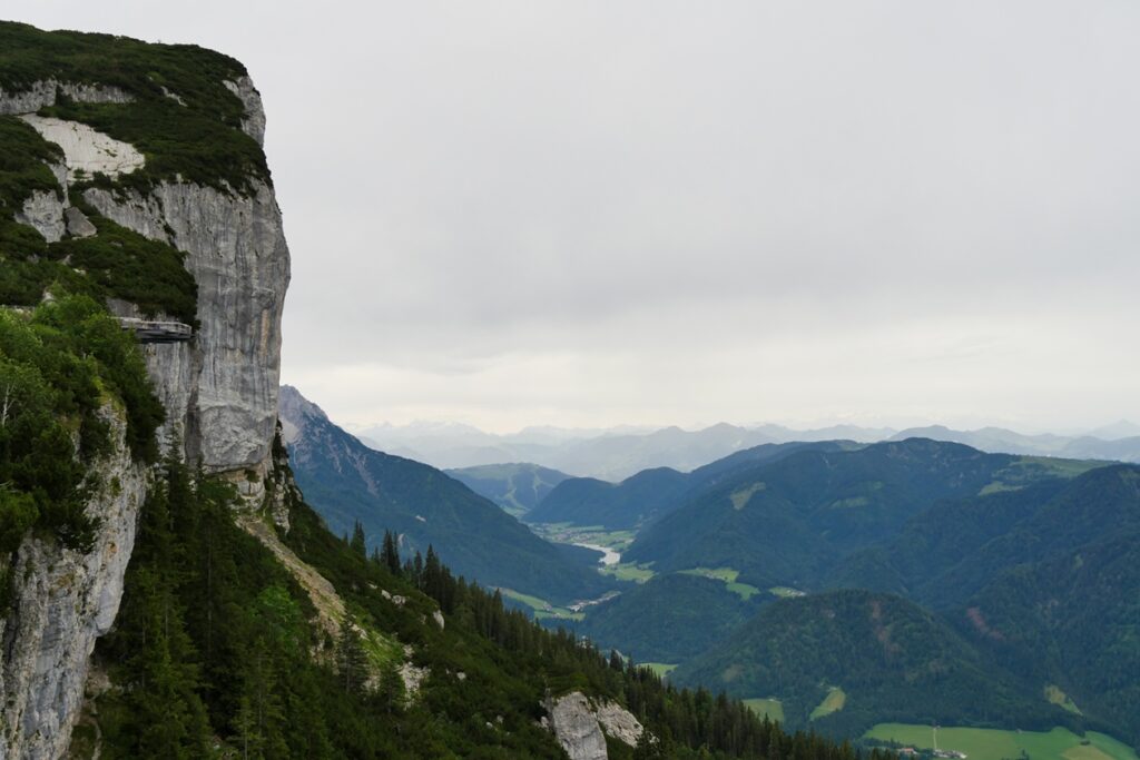 Blick von der Steinplatte ins Pillerseetal