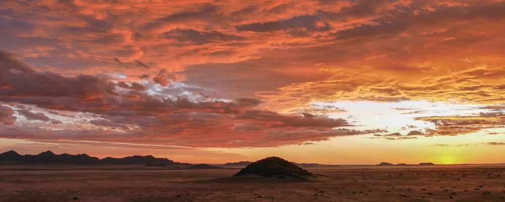 Sonnenuntergang im Namib Naukluft Gebirge